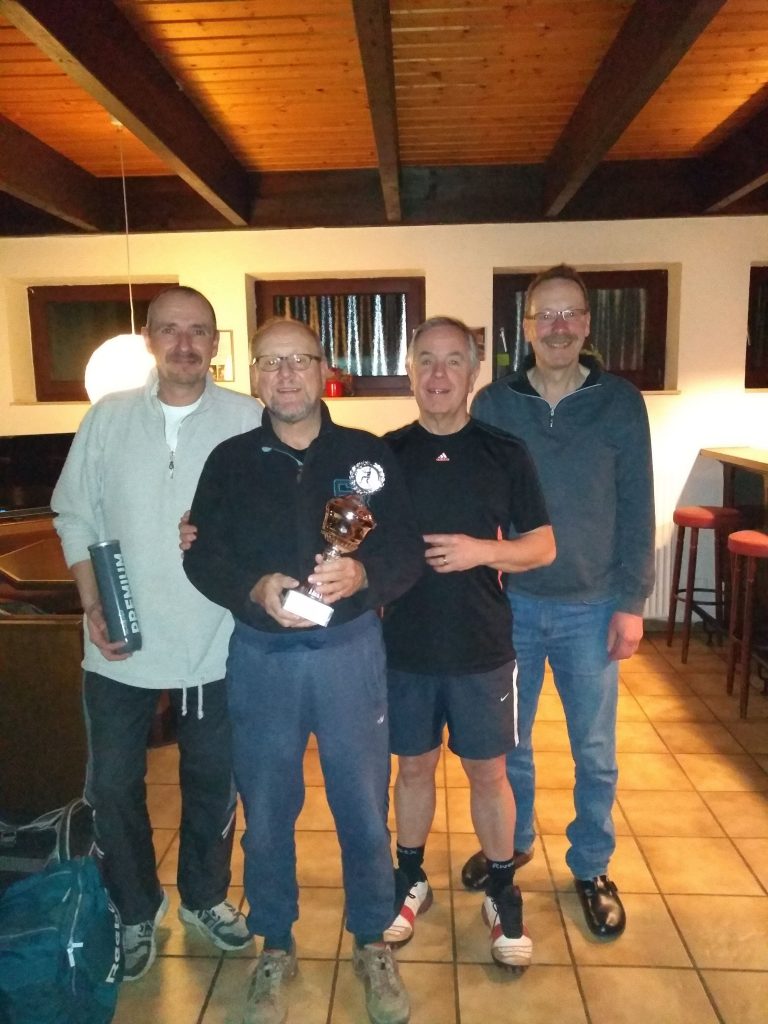 v. L. n. R. II.Platzierten Thomas Schewczuk,die Sieger Paul Semrau und Günter Thiel, sowie den II.Patzierten Norbert Mier, Es fehlt der III. Platzierte Wolfgang Ungerer.